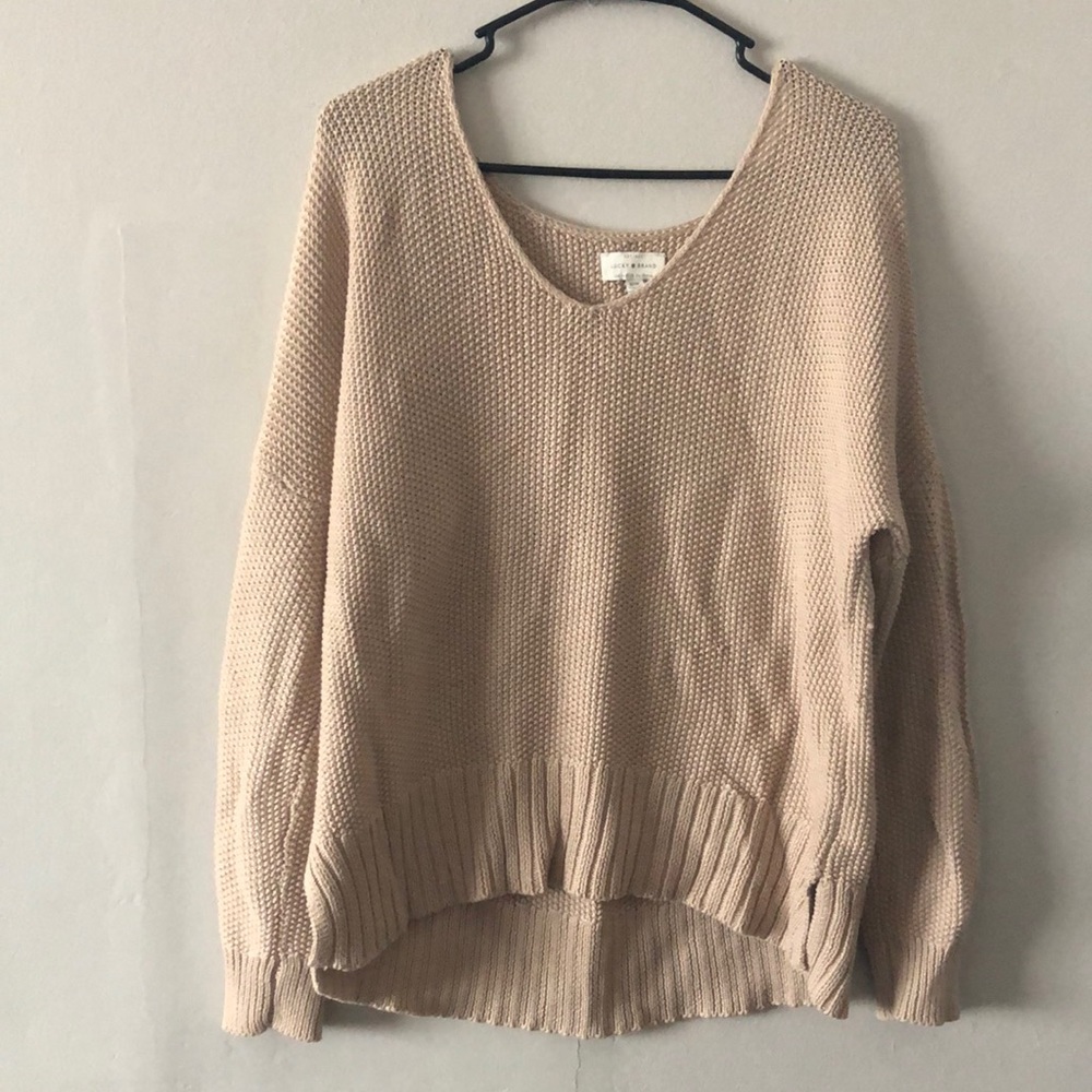 Super cute Lucky Brand sweater!